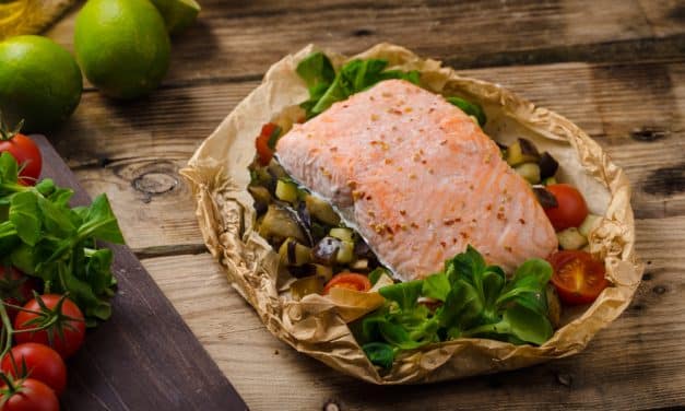 Salmón en papillote con naranja