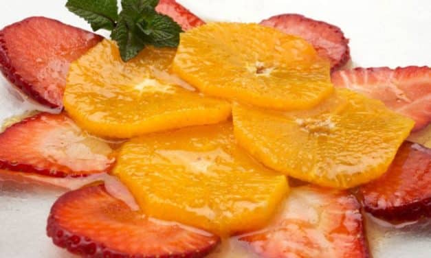 Carpaccio de naranjas y fresas