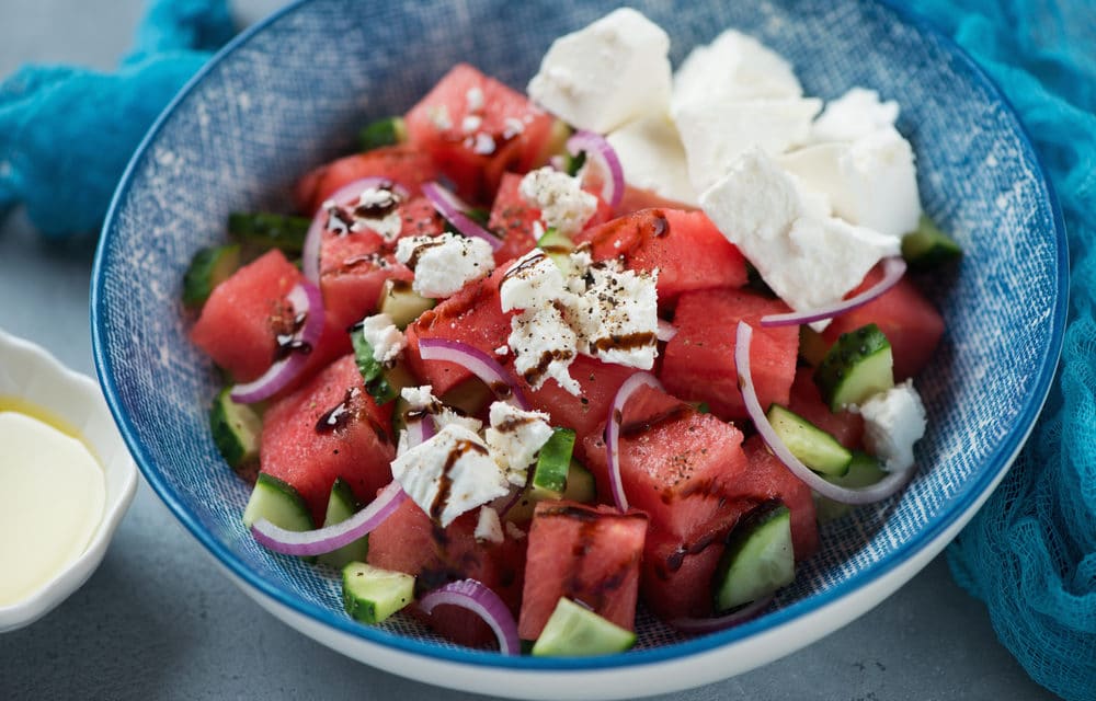 Ensalada de sandía, feta, nueces y vinagreta de higos