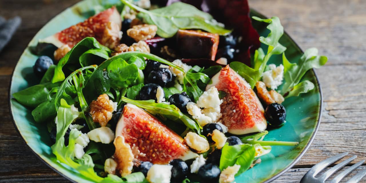 Ensalada de higos con ricota y espinacas