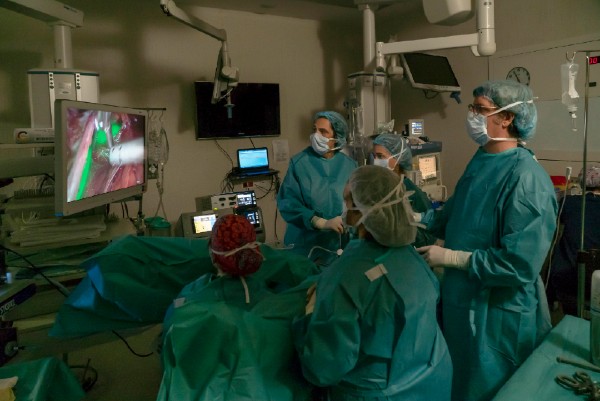 Laparoscopia mediante fluorescencia en alta resolución, tecnología al servicio de la seguridad quirúrgica