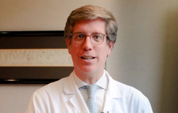 Pere Barri, el primer médico que hizo una reconstrucción de clítoris en el estado